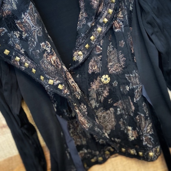 ALBERTO MAKALI Gorgeous Jacket that Ties in Front - Picture 8 of 11